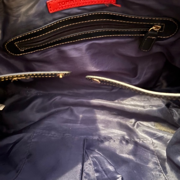 Tommy Hilfiger Handbag - Picture 8 of 9